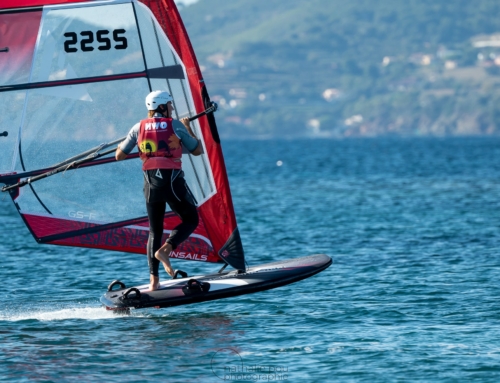 Windsurf et windfoil à Hyères – Régate à l’Almanarre