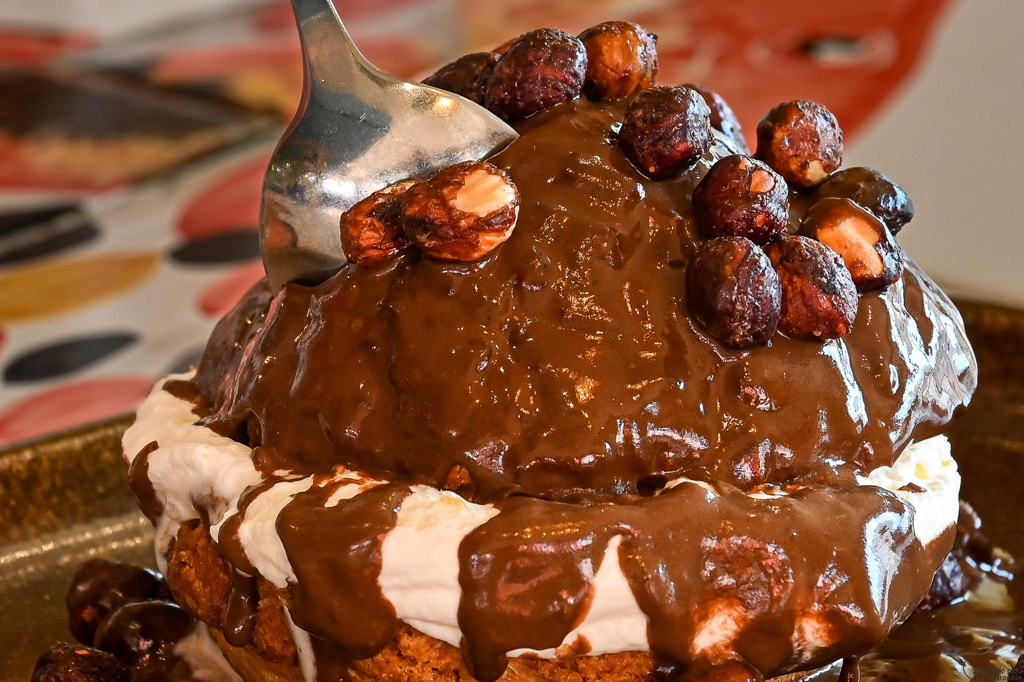 Profiteroles au chocolat avec sa glace vanille - Restaurant La Côte et l'Arête - La Valette du Var