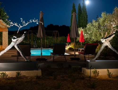 Piscine, un soir dans le Sud.